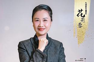 友好结束！赛后王博和杜锋握手拥抱致意